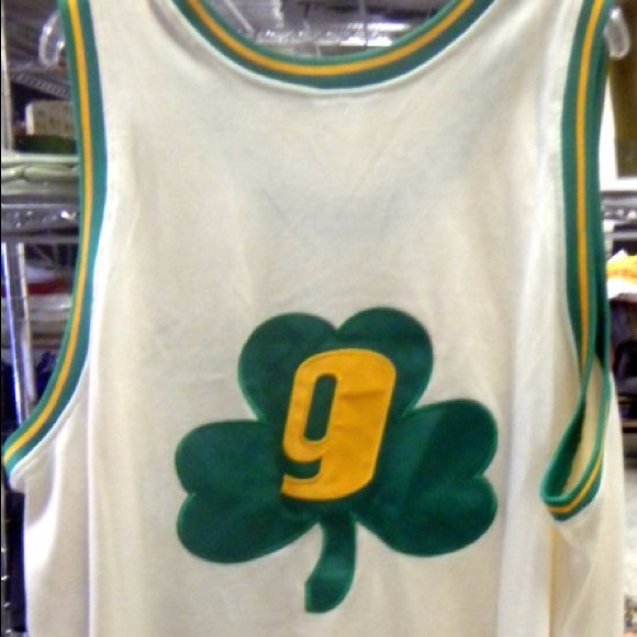 Shamrock’s #9 jersey - Picture 2 of 3